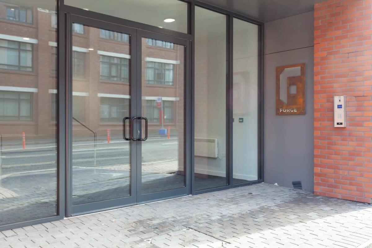 Modern 1 Bedroom Apartment In Central Brimingham Бірмінгем Екстер'єр фото